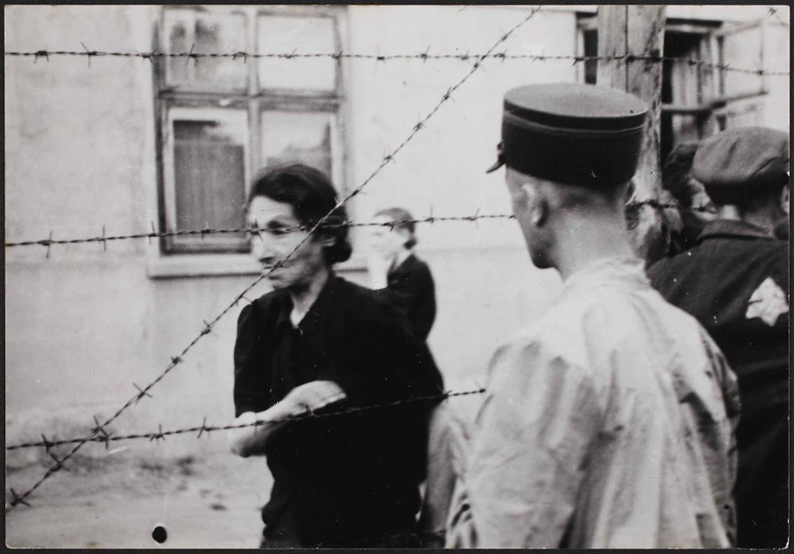 holocaust-lodz-ghetto-photography-henryk-ross-28-58e2060c6c00c__880