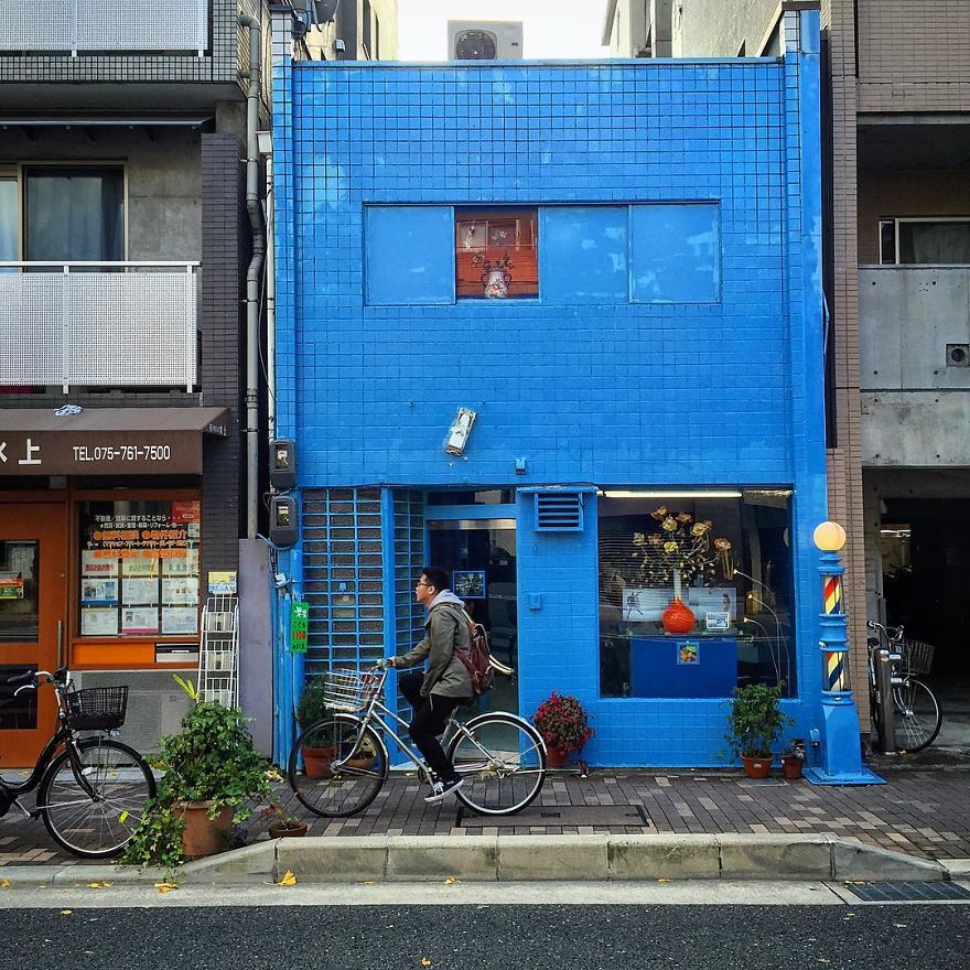 one-photographer-took-over-100-images-of-kyotos-small-yet-utterly-delightful-buildings-59bb90f80b1b3__880