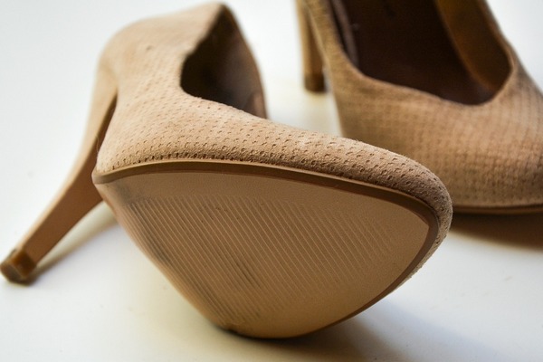 high-heels-1327021_1280