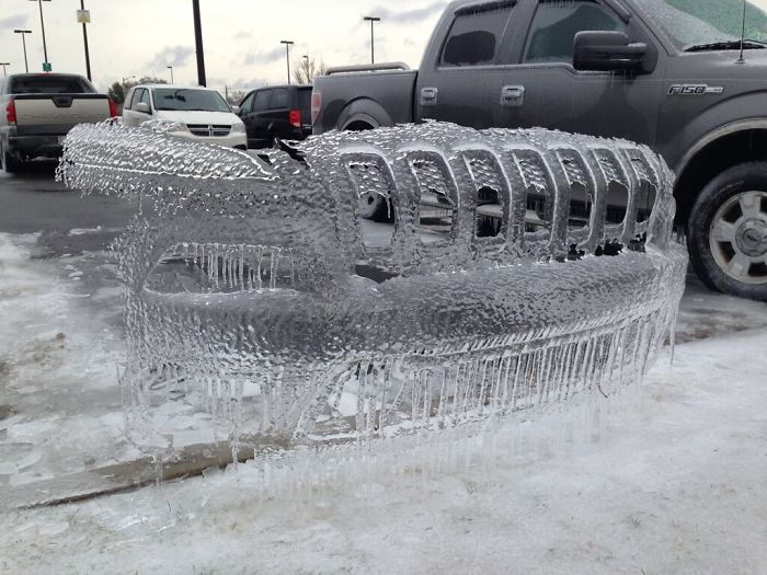 frozen-car-art-winter-frost-27-588098075bbef__700
