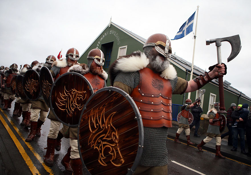 vikings-up-helly-aa-festival-shetland-scotland-2
